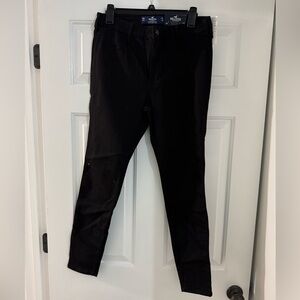 Hollister woman black jeans 13R